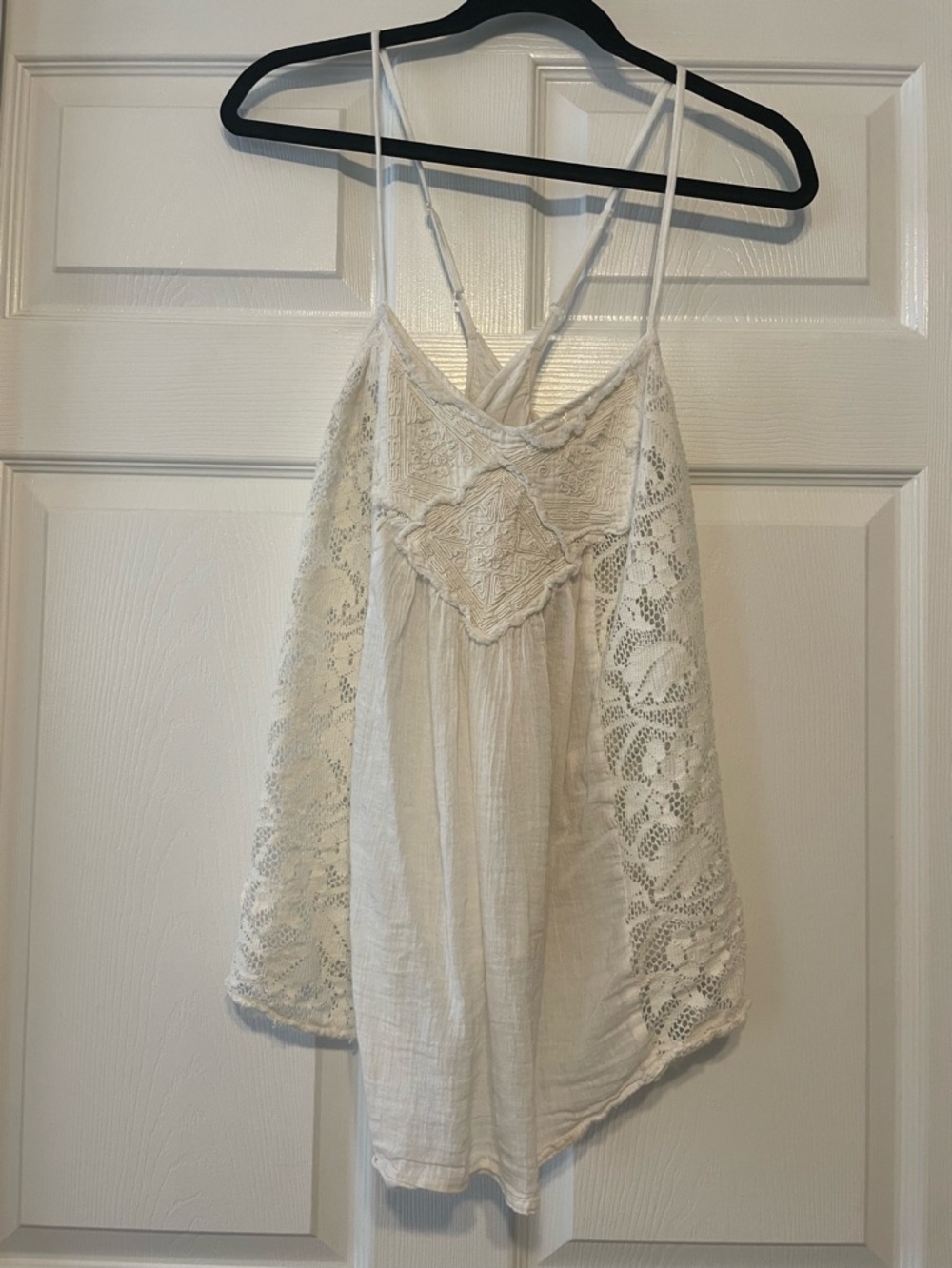 Roper White Crochet Lace Spaghetti Strap Tank Top